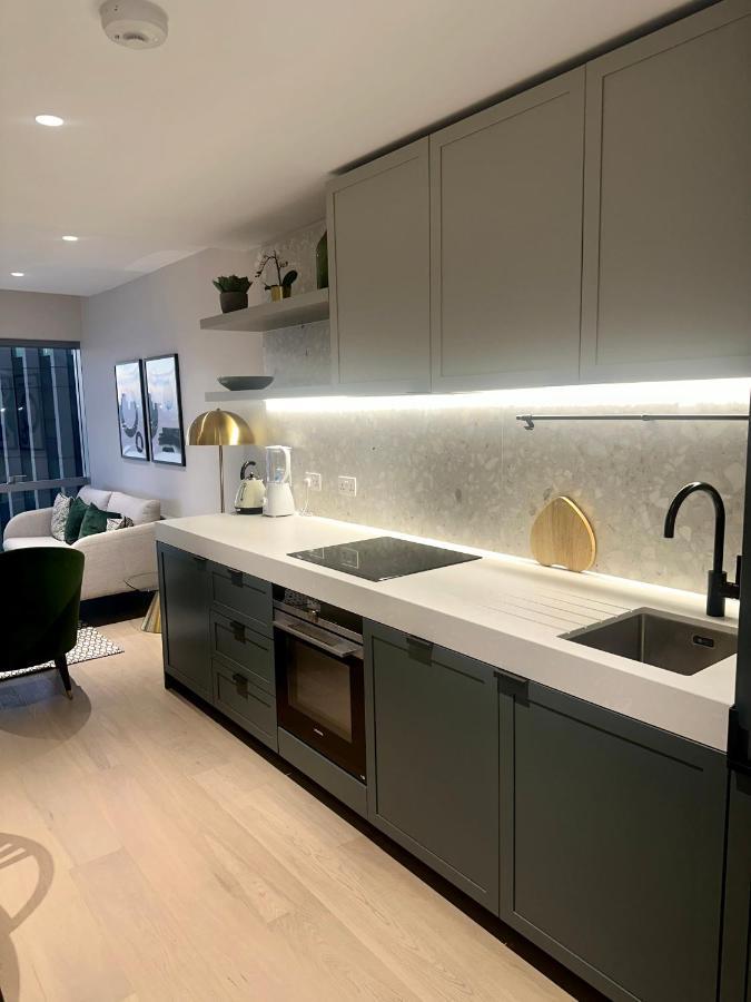 Godson Luxury One Bed Apartment Лондон Екстериор снимка
